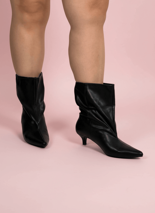 Stivale Pointy Chic Nero - Abbigliamento Jessica