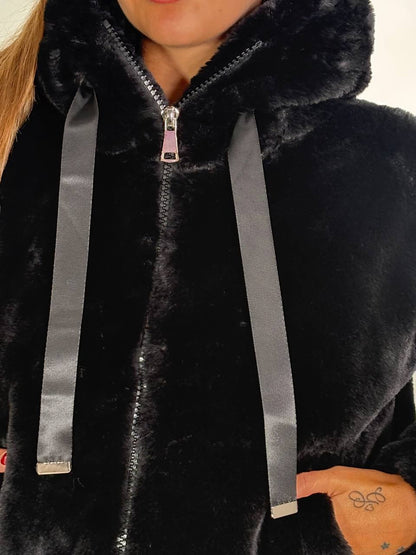 Bomber Eco - Pelliccia Con Cappuccio Nera - Abbigliamento Jessica
