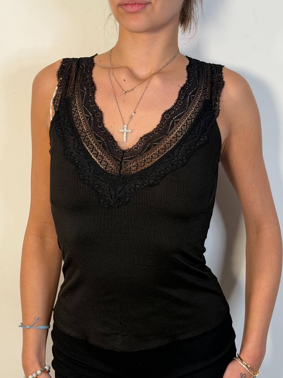 Canotta Basic Pizzo - Abbigliamento Jessica