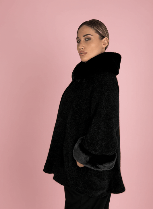 Cappotto Dettagli in Eco - Pelliccia Nero - Abbigliamento Jessica