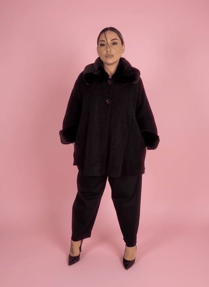 Cappotto Dettagli in Eco - Pelliccia Nero - Abbigliamento Jessica