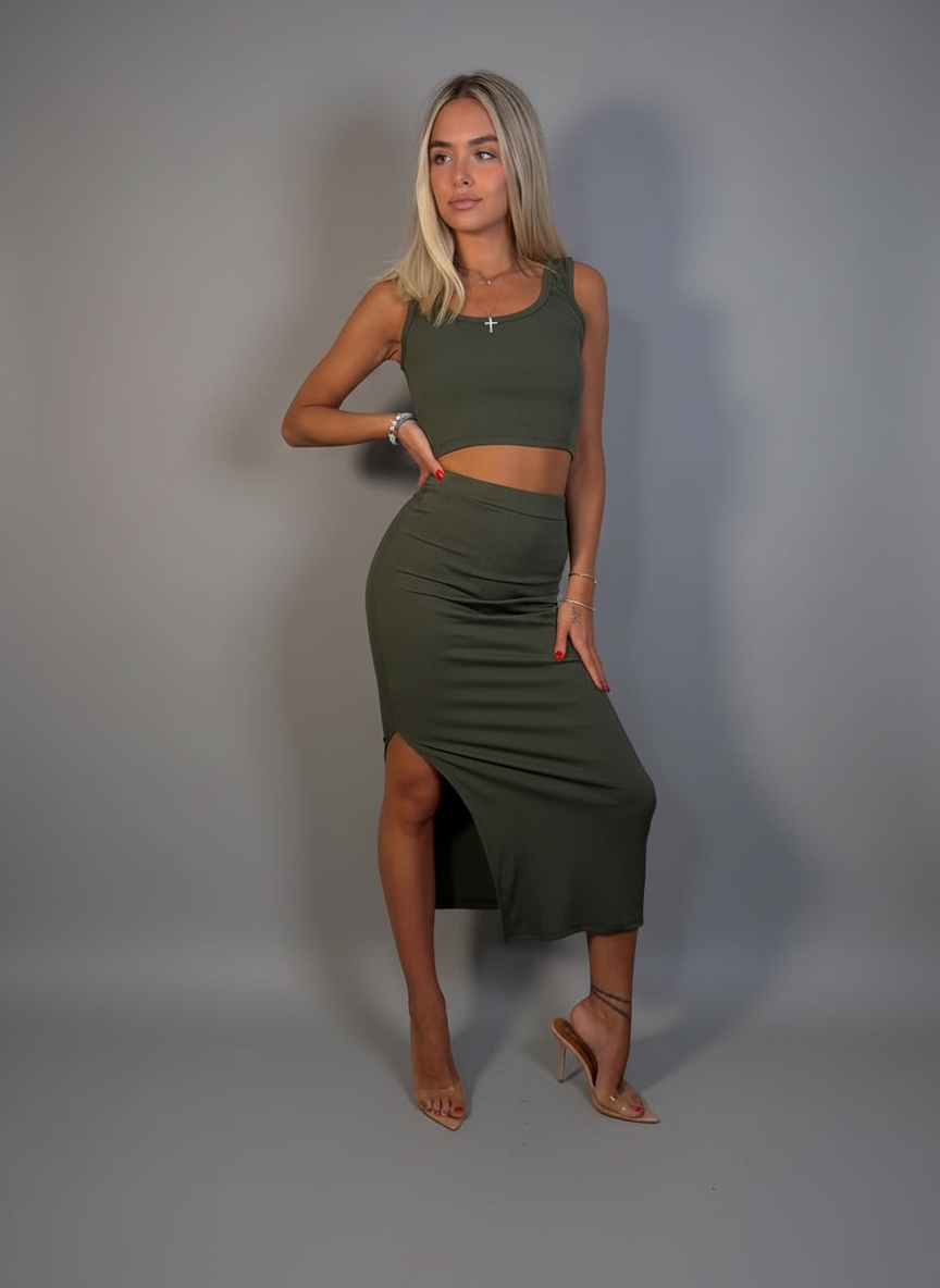 Set Monica