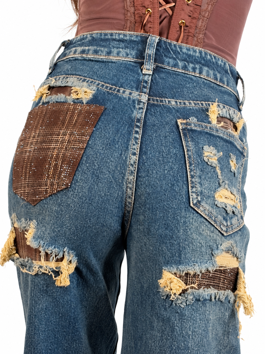 Jeans Galassia Texas con dettagli marroni - foto 7 su sfondo bianco