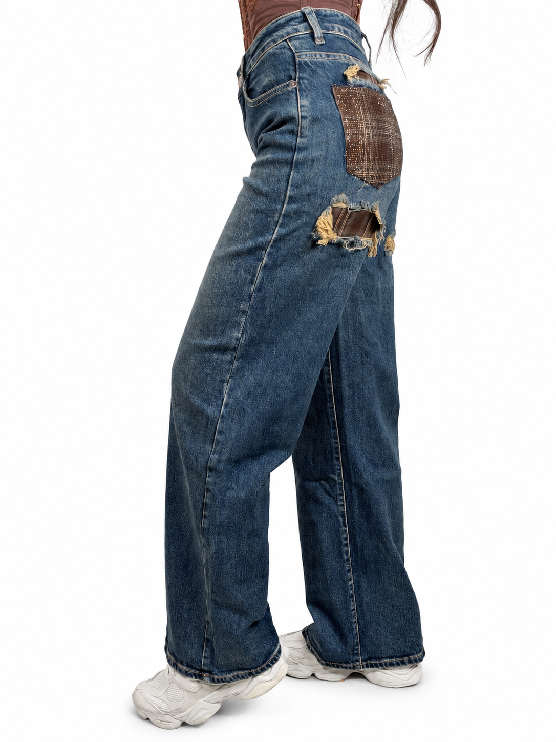 Jeans Galassia Texas con dettagli marroni - laterale su sfondo bianco