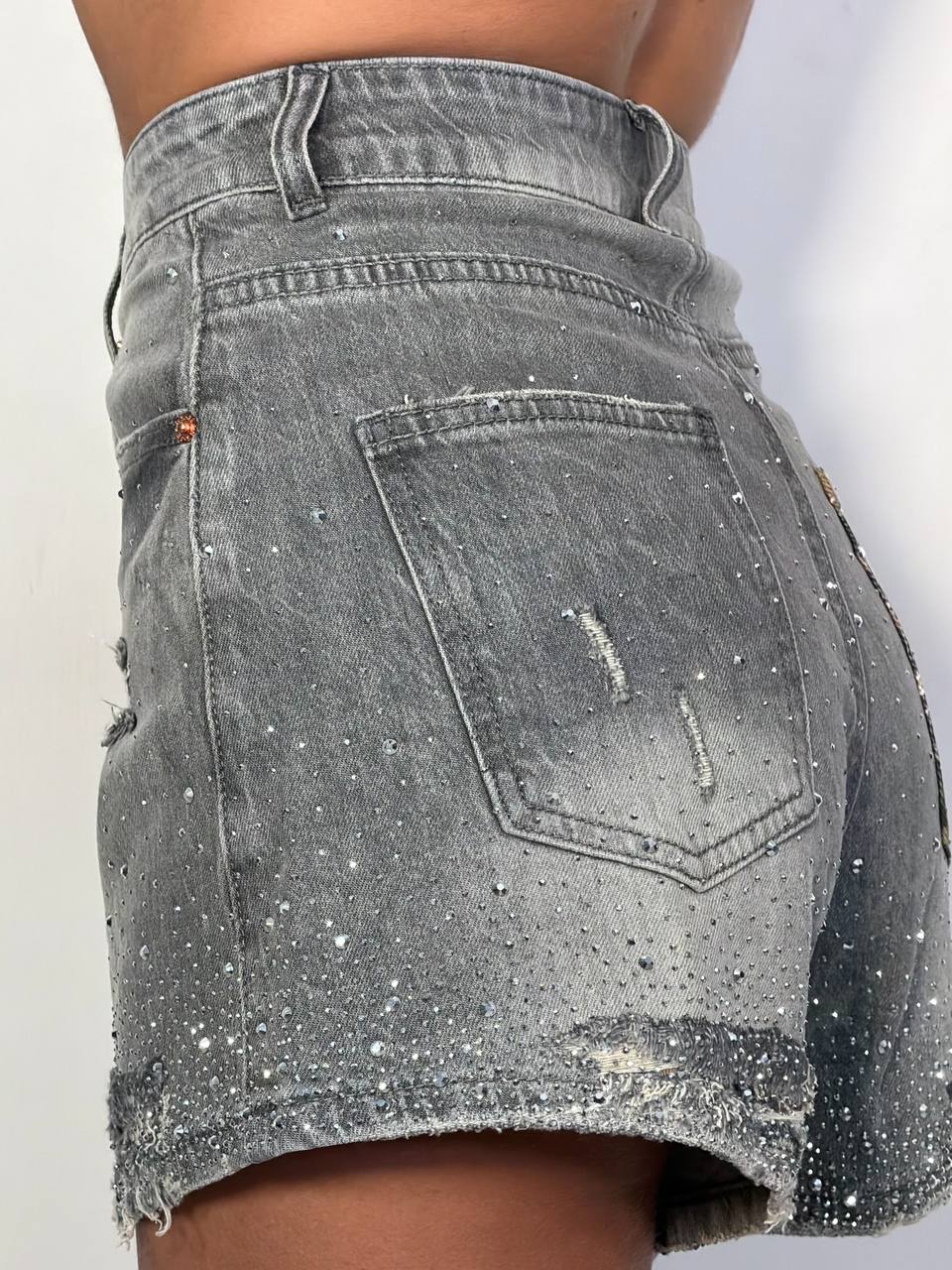 Shorts Leo Task