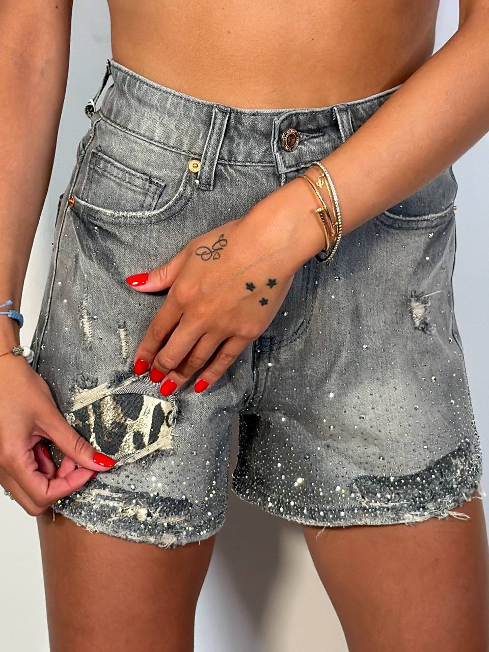 Shorts Leo Task