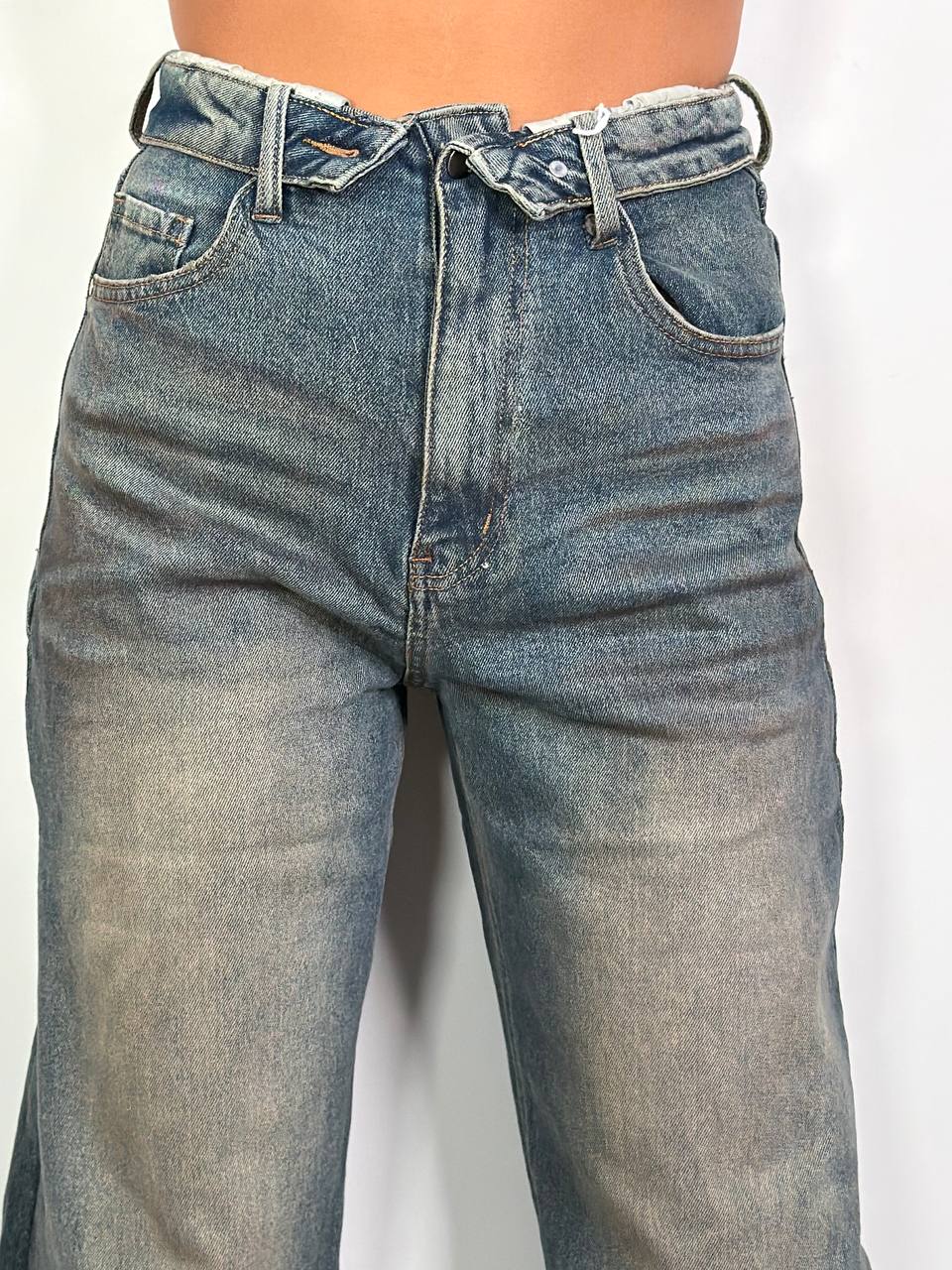 Jeans Out