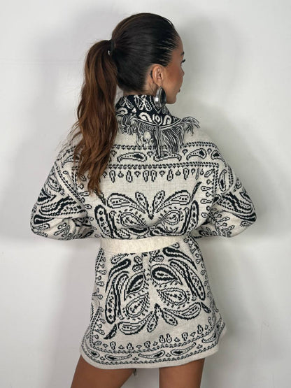 Cardigan Bandana